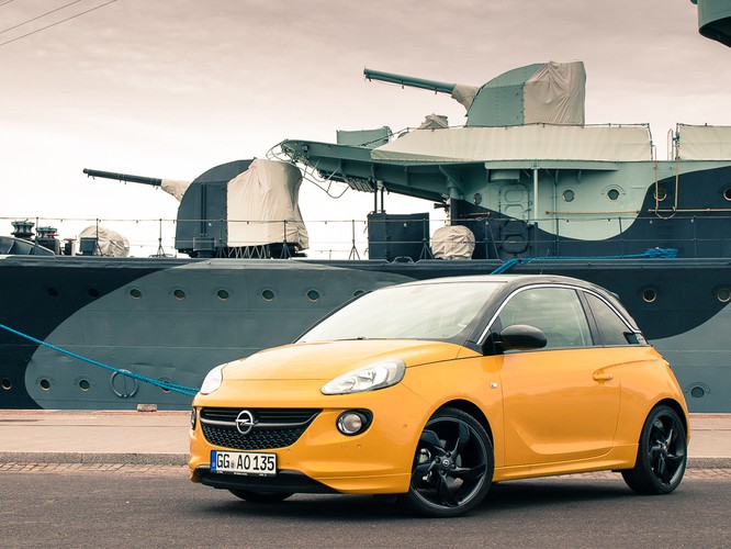 Opel adam