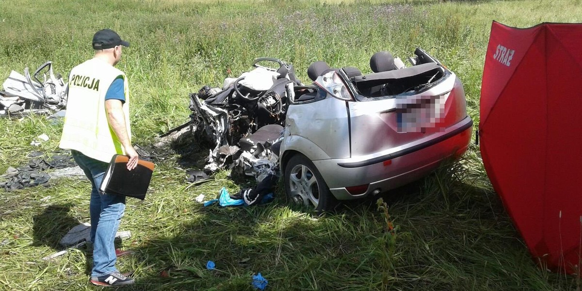 Tragiczny wypadek koło Węgorzewa. Z samochodu została miazga