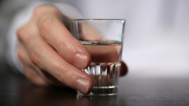 Alkohol i papierosy mają pomóc rosyjskim mediom