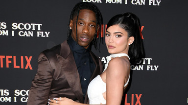 Kylie Jenner i Travis Scott znów razem. Raper ze sceny wyznał miłość partnerce