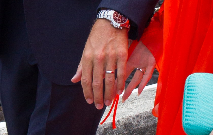 Button kupił żonie pierścionek za milion złotych!? Kolejny!