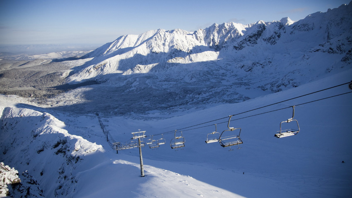 O tym, że Tatry są piękne, wiemy wszyscy. Szlaki, choć łatwiejsze do zdobycia latem, to zachwycają jeszcze bardziej zimą. Do sieci właśnie trafiło z Kasprowego wierchu, autorstwa Tomasza Citaka. Fotografia robi wrażenie.