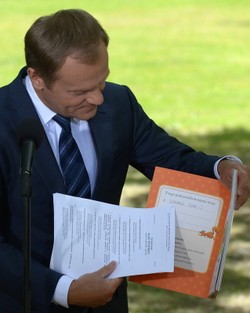 Premier Tusk przedstawił zmiany w prawie drogowym. Szybciej stracisz prawo jazdy [AKTUALIZACJA]