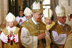 Od lewej: abp Marek Jędraszewski, abp Stanisław Gądecki, abp Stanisław Dziwisz i  bp Artur Miziński