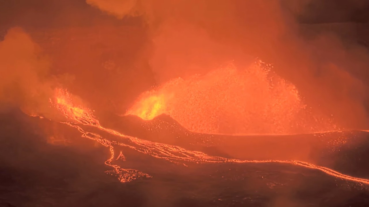Spektakularne widoki na Hawajach. 31. erupcja wulkanu Kilauea od grudnia [WIDEO]