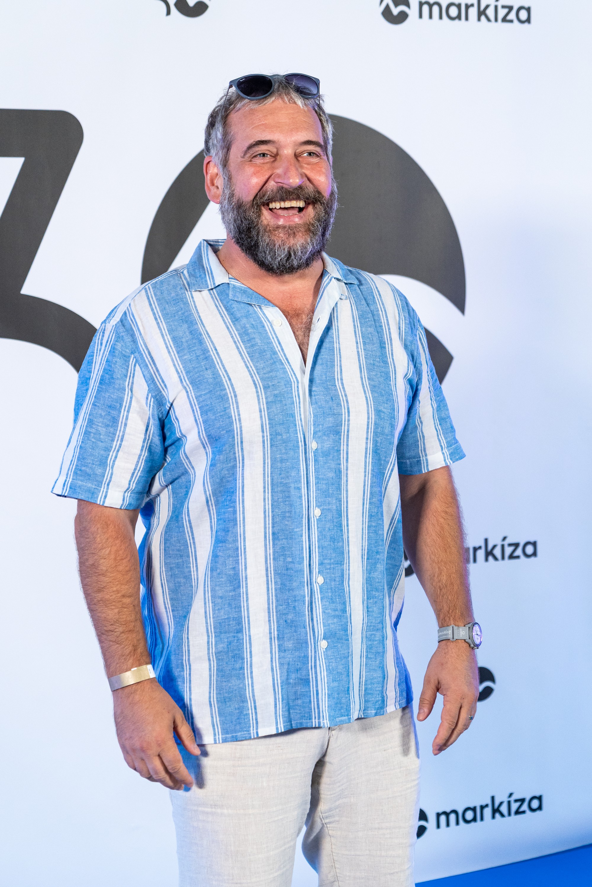 Herec Martin Mňahončák.
