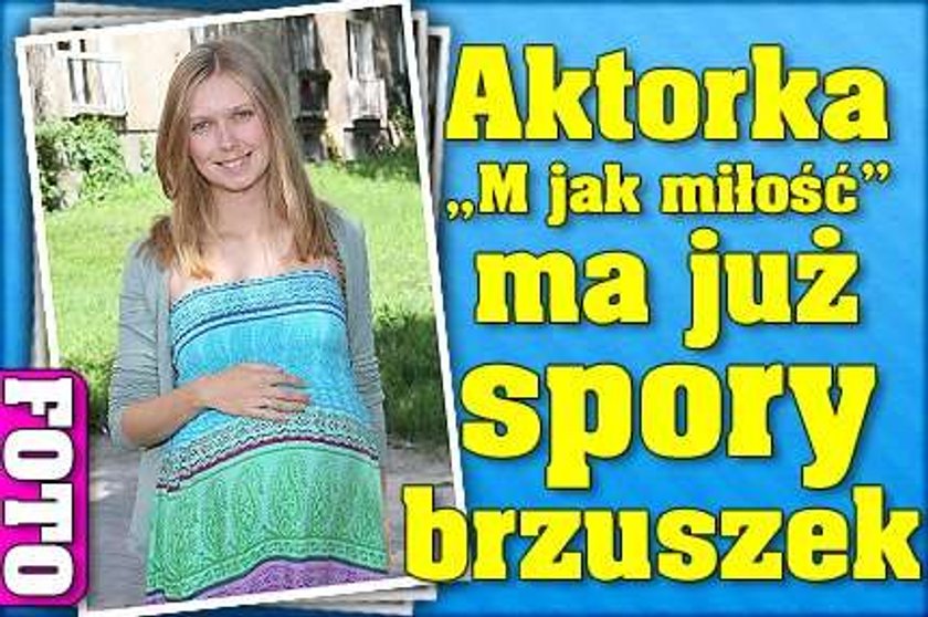 Aktorka "M jak miłość" ma już spory brzuszek. Foto