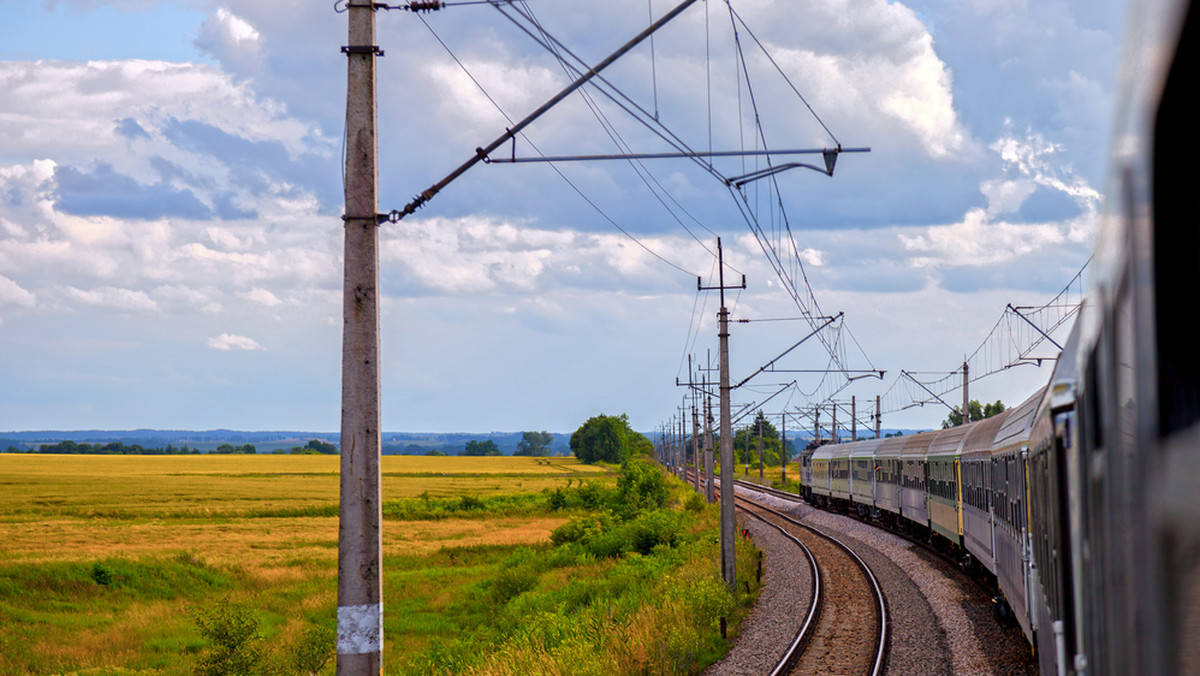 Pasażer pociągu Wągrowiec-Poznań zakażony koronawirusem. Sanepid szuka współpasażerów