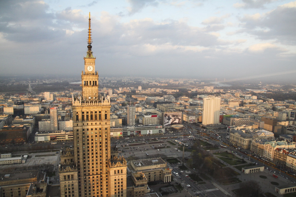 Widok z apartamentów Złota 44 na centrum Warszawy