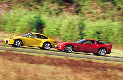 Chevrolet Corvette vs. Porshe Carrera 911 - Diabelsko wściekłe bolidy