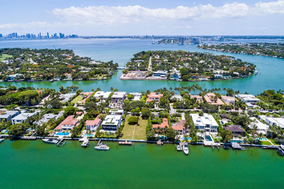 Miliarder Russ Weiner zamierza sprzedać rezydencje w Kalifornii, żeby przenieść się do Miami Beach na Florydzie (zdjęcie. ilustracyjnej Miami Beach)
