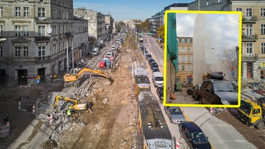 Gejzer na łódzkiej ulicy. Woda trysnęła na kilkanaście metrów [WIDEO]