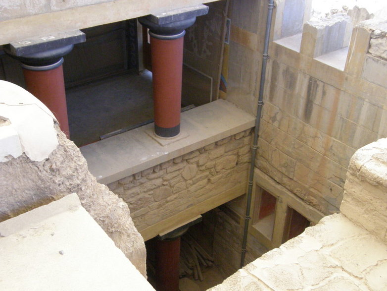 Kreta Pałac króla Minosa w Knossos – czy w dole znajduje się labirynt Minotaura? Pewnie tak.