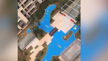 Nem hiszi el: hihetetlen megoldással „készítettek” tavat egy kínai lakóparkhoz