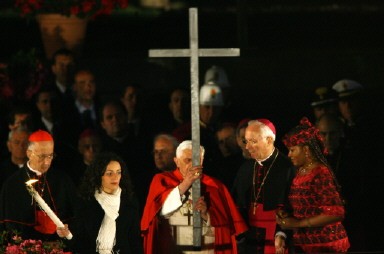 VATICAN-POPE-EASTER-GOOD FRIDAY