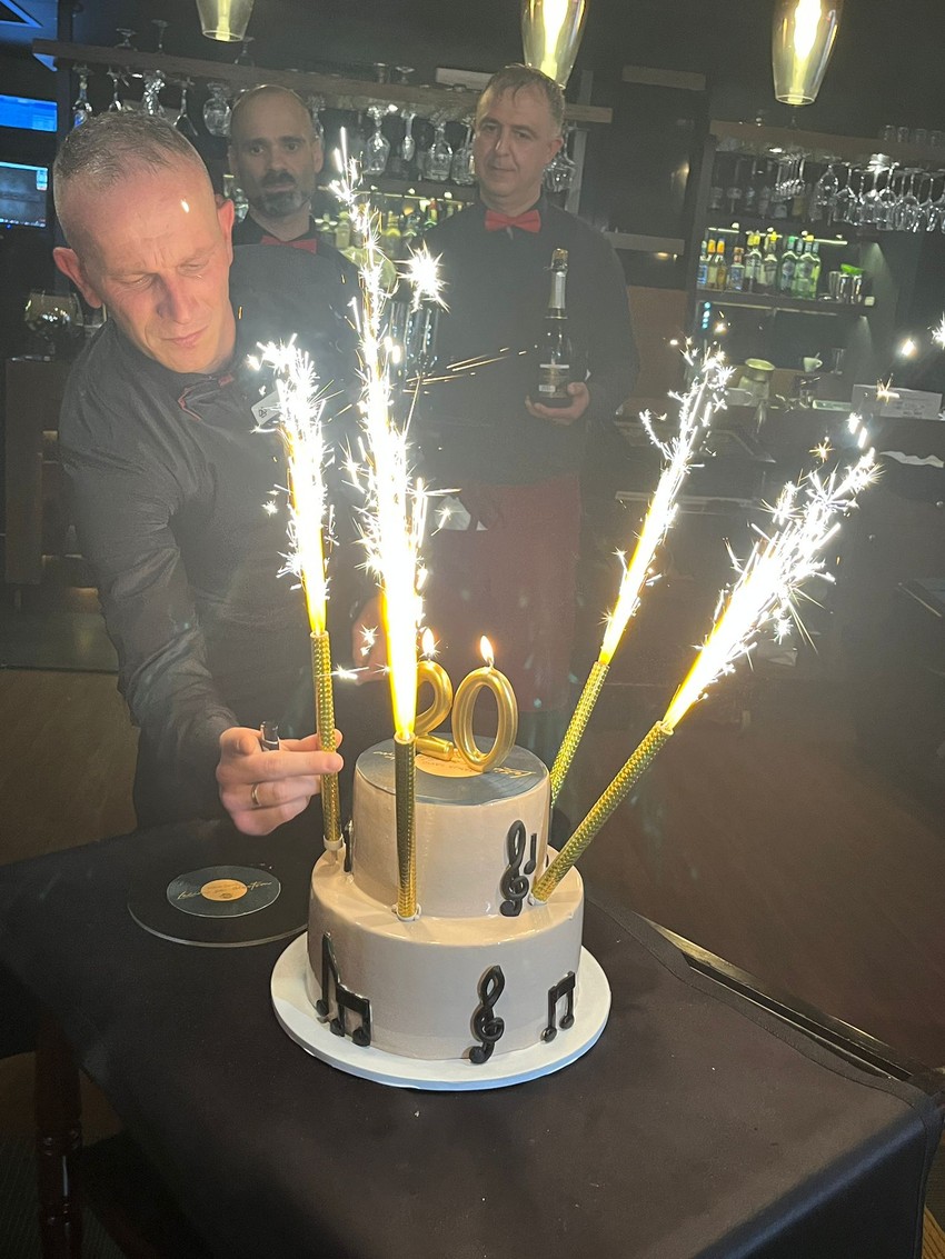 Torta na promociji Tanje Savić