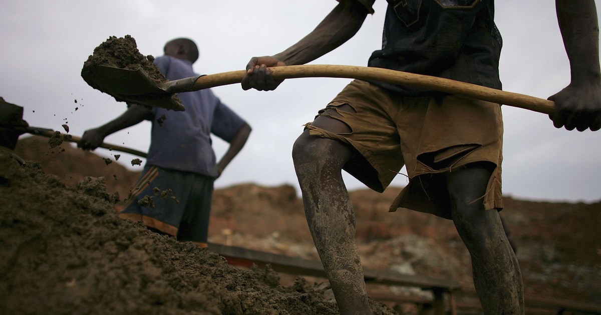 Congo shuts down mining in eastern region amid illegal trade crackdown