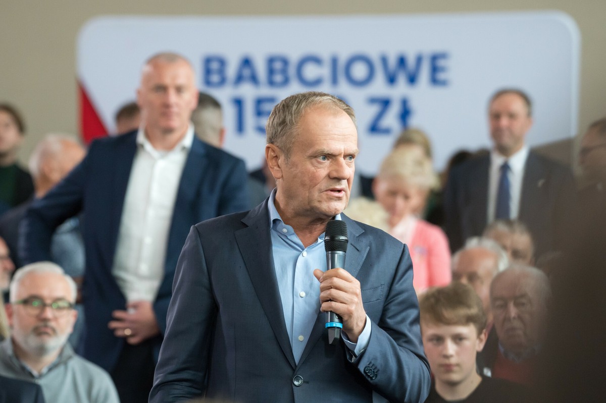 Donald Tusk mówi o “dziadkowym” i “koleżankowym”