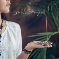 Legyen óvatos a füstölőkkel! Stroke-ot, allergiát és vesebetegséget is okozhatnak