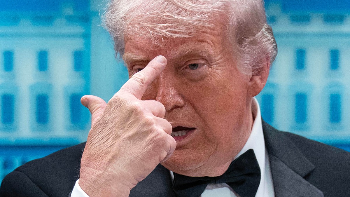 Donald Tramp nakon pucnjave na večeri u Vašingtonu 25. aprila