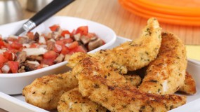 Pyszny obiad na wtorek. Podajemy przepis, Ty gotujesz. Chrupiące polędwiczki z kurczaka