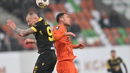 tylko 65 sekund czekali kibice na pierwszego gola ligowej wiosny. gks przerwał passę zagłębia