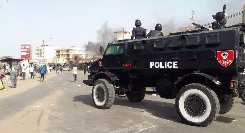 MANIFESTATION DEVANT L’AMBASSADE DE GUINÉE : LE PRÉFET DE DAKAR AVERTIT