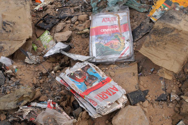 Na púšti sa našli zakopané tisícky kusov poškodeného a nepredaného tovaru od Atari.