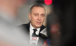 Schetyna: Warszawa pokazała, że chce decydować o swoim losie