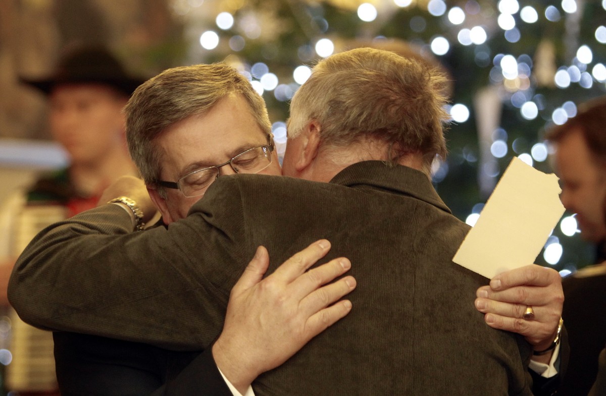 Prezydent Komorowski na spotkaniu z rodzinami górników poległych w kopalni "Wujek"