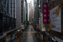 Odwołano setki lotów, zamknięto szkoły. Do kraju zbliża się największy tajfun od 1949 roku