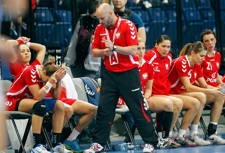 Smutek i łzy polskich szczypiornistek po porażce z Danią