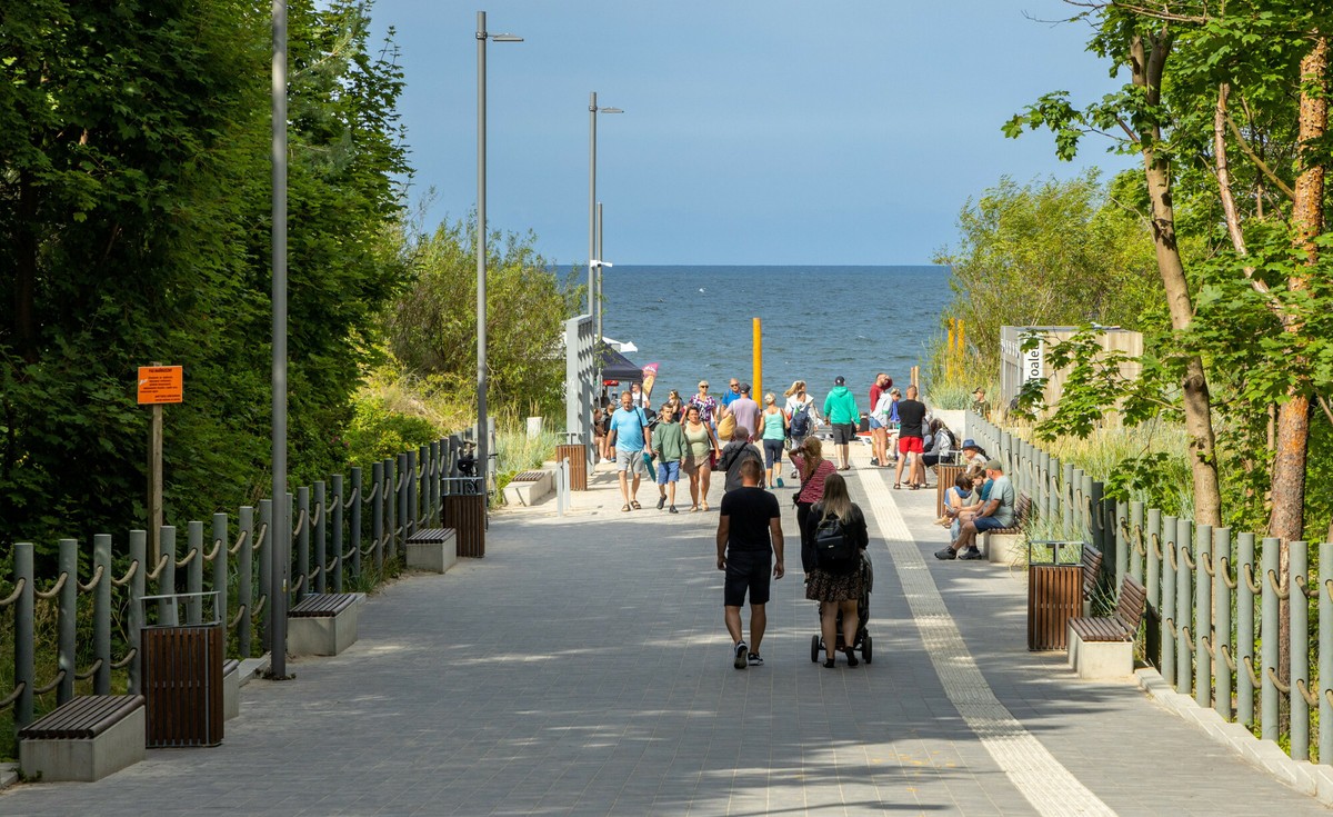 Sezon trwa, a rąk do pracy brak. Pracodawcy kuszą zakwaterowaniem i wysokimi pensjami