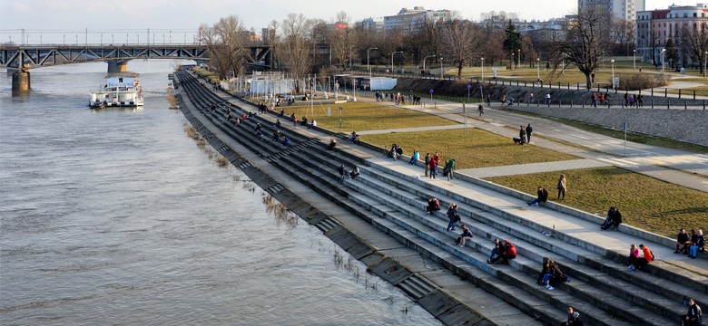 Rekordowo niski stan Wisły. Poziom wody w Warszawie wyniósł 10 cm