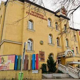 Emlőműtét és lelki segítség –
Gyermek Emlőközpont a Bethesda Gyermekkórházban