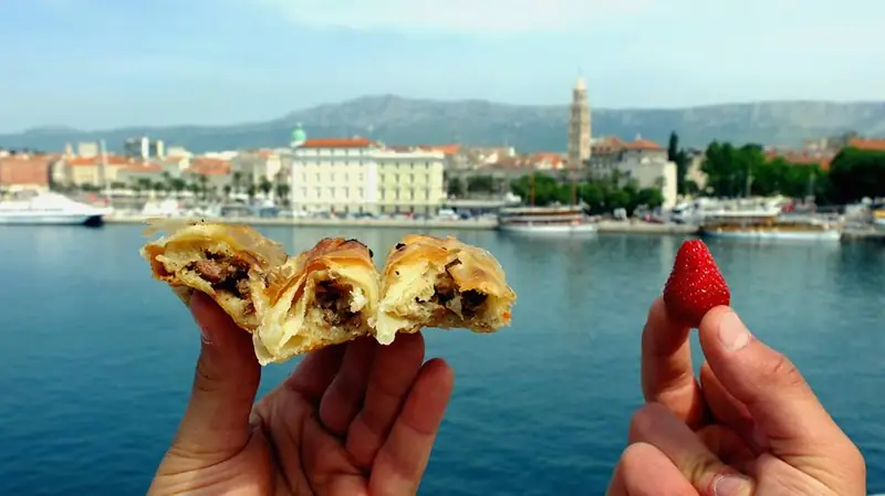 Lokalne przysmaki mogą być dobre... i tanie. 