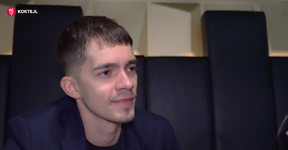 Lukáš Frlajs počas rozhovoru pre Koktejl.
