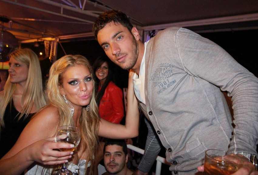 Vlada sa Avom, koja mu je svojim glasom i donela pobedu