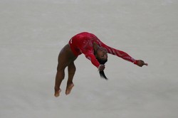 Simone Biles pierwszą kobietą, która wykonała skok Jurczenki