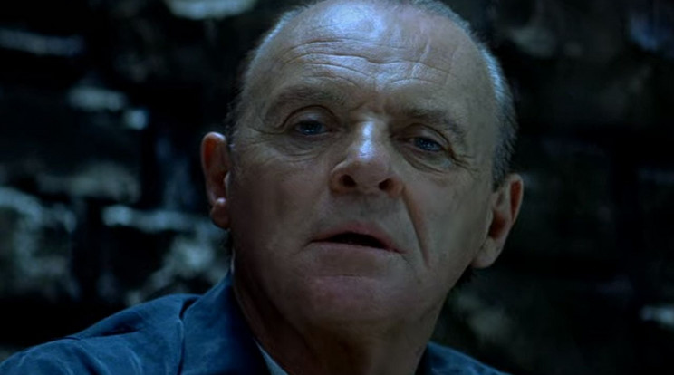 Sir Anthony Hopkins több alkalommal is dr. Hannibal Lecter bőrébe bújt, a 2002-es A vörös sárkány A bárányok hallgatnak előzménye volt / Fotó: Netflix