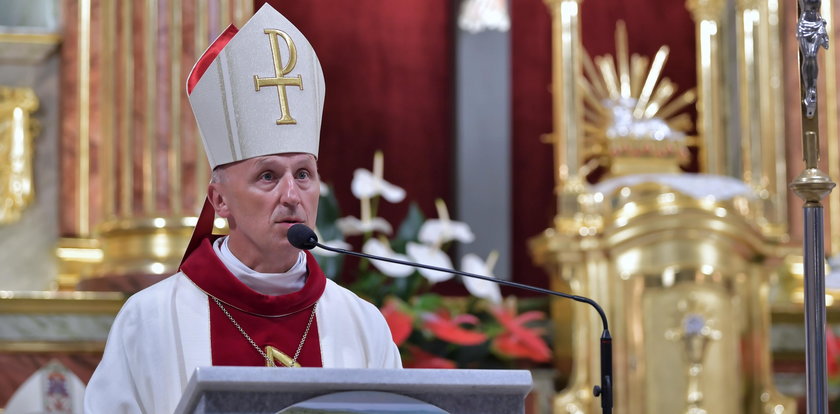 Biskup o Wszystkich Świętych: Odpust za zmarłych można uzyskać przez cały listopad