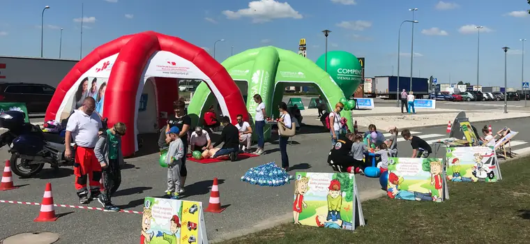 Compensa edukuje kierowców na autostradach