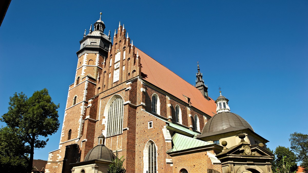 Trwa konserwacja sklepienia w prezbiterium bazyliki Bożego Ciała w Krakowie. Efekt prac będzie można podziwiać już w grudniu tego roku. Odnowiony ma być także ołtarz Marii Magdaleny i Tron Prepozyta.