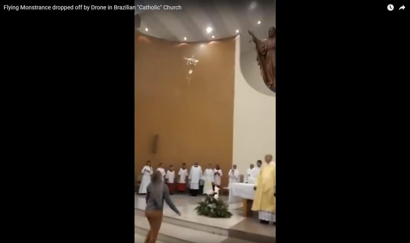 W tej parafii eucharystia w monstrancji "frunie" do ołtarza na dronie