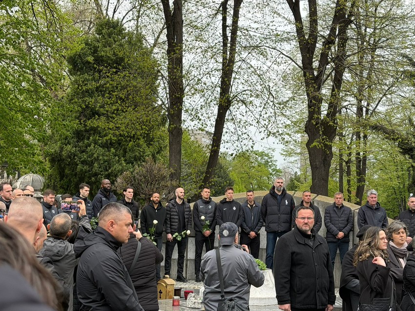 Sahranjen Duško Vujošević