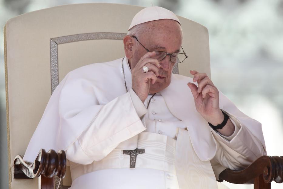 Ferenc pápa Magyarországra érkezett - fotó: Shutterstock