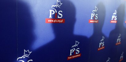 Polityk PiS rozszyfrował skrót. Teraz się z niego śmieją