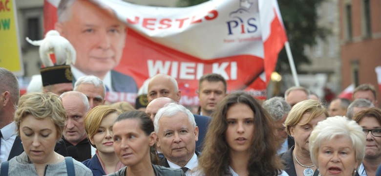 Łapiński o miesięcznicy smoleńskiej i marszu: Jest wystąpienie polityczne, ale jest też modlitwa