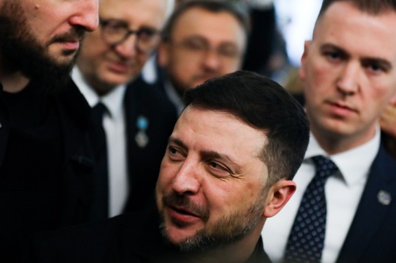 ZELENSKI IZAZVAO ZEMLJOTRES! Poljska mu oduzela orden, Ukrajina besni, Putin "TRLJA RUKE": Sukob izbio zbog krvave prošlosti