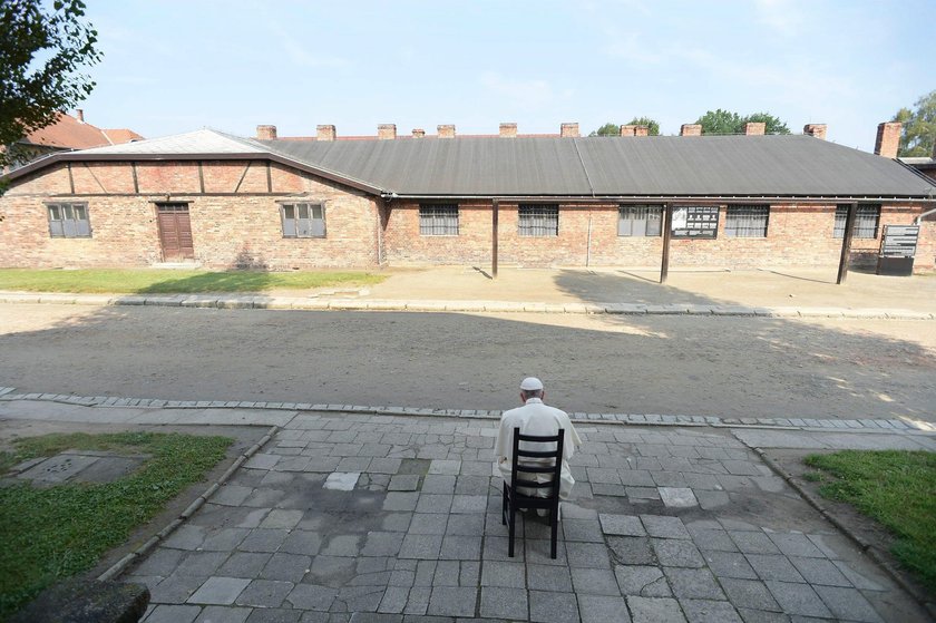 Papież Franciszek w obozie Auschwitz-Birkenau